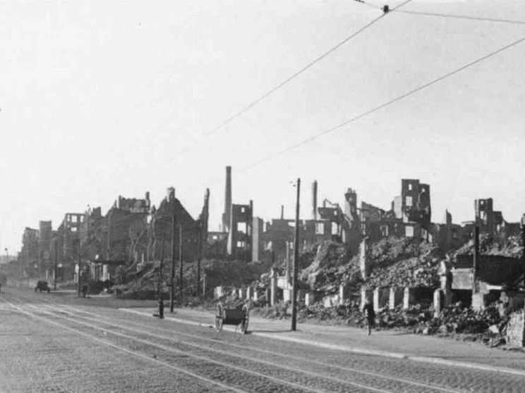 Sebald saggista, tra distruzione e impostura