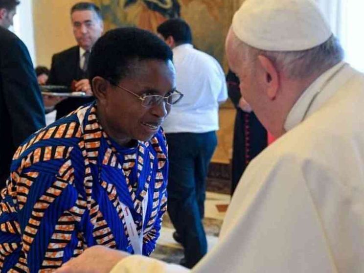 Papa Francesco agli Istituti secolari: siate accanto ai dolori delle persone