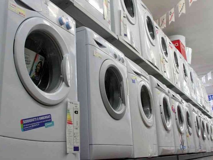 Caro energia ed elettrodomestici: come risparmiare in casa