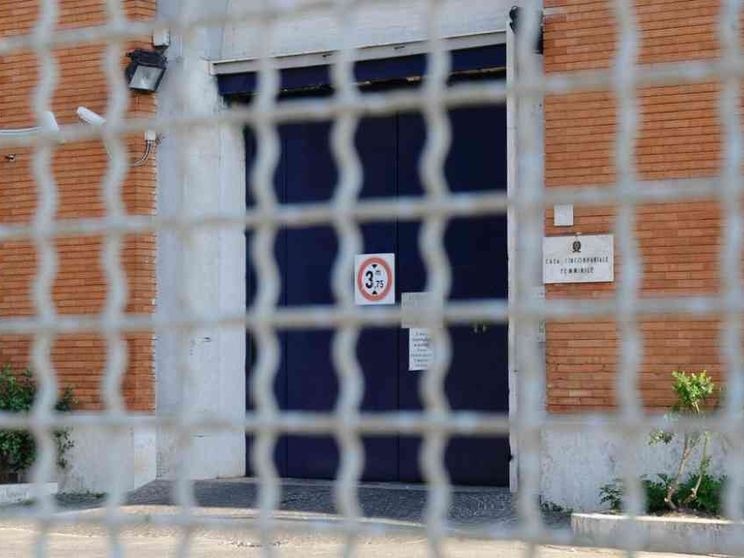 Aprire il carcere per le mamme e i figli. E l'asilo senza sbarre al quartiere