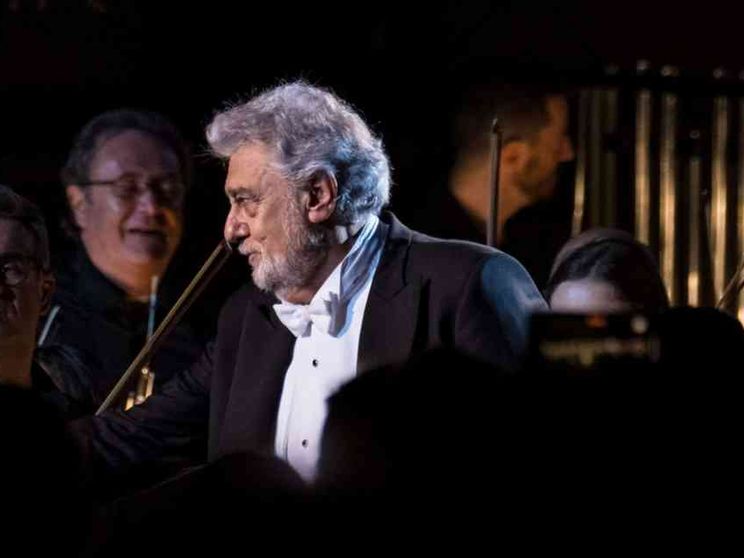 Placido Domingo scrive una lettera all'Arena: «Chiedo scusa»