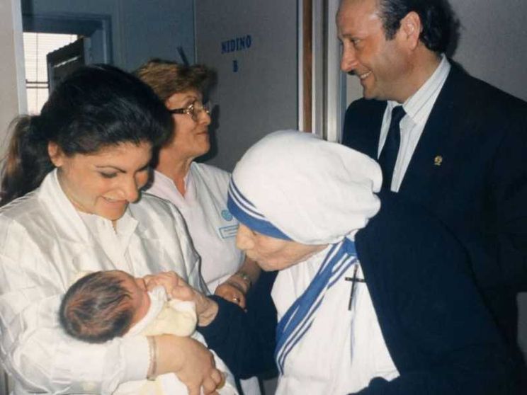 Madre Teresa e il “suo” hospice a Roma per i neonati in difficoltà