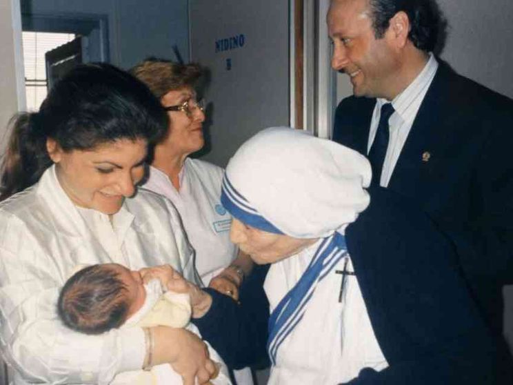 Madre Teresa e il “suo” hospice a Roma per i neonati in difficoltà