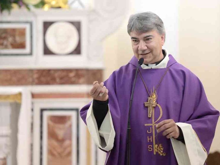 L'addio al seminarista Andrea Sorrentino. «Lui c'era per tutti»