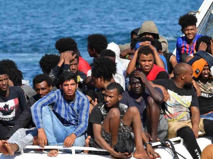 Una bimba di 4 anni muore in mare in attesa dei soccorsi