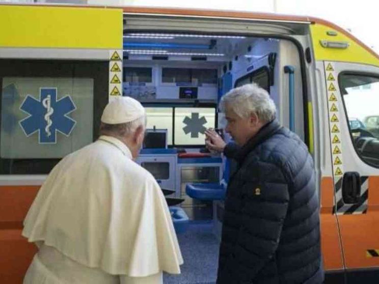 Il cardinale Krajewski, a nome del Papa un nuovo dono per l’Ucraina