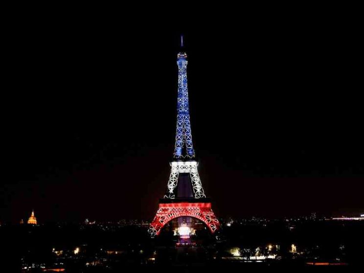 Crisi energetica, Parigi "spegnerà" la tour Eiffel