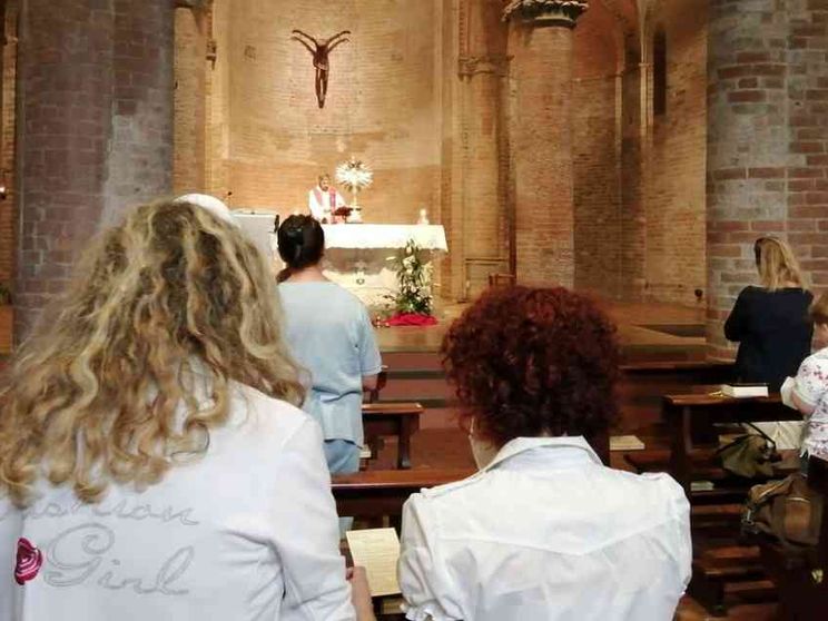 La pace si costruisce «in ginocchio». Così la preghiera ha unito l'Europa