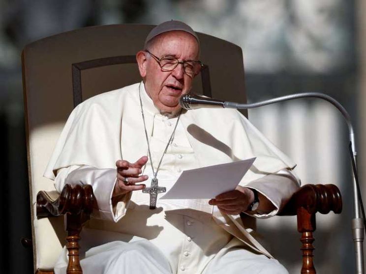 Il Papa: la guerra porta alcuni a pensare alle armi nucleari, è pazzia
