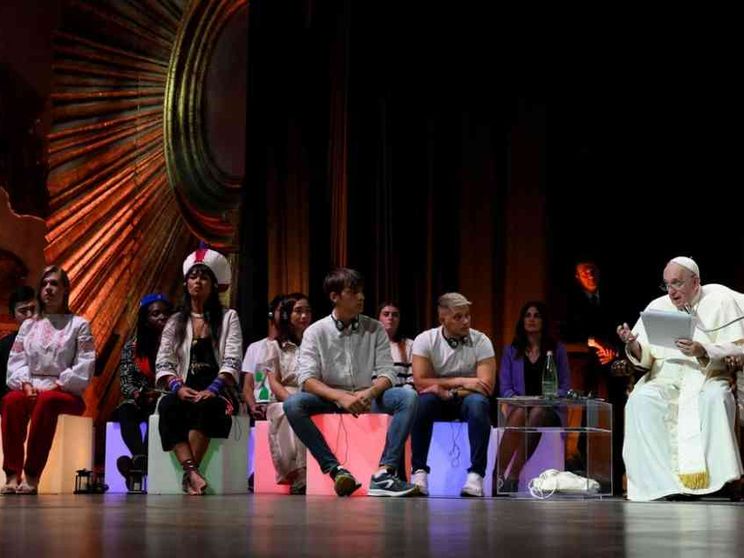 Il Papa: «Cambiate l’economia che uccide con una nuova economia della vita»