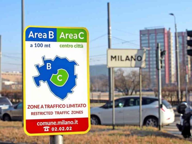 Stop alle auto in Area B, Milano (e non solo) chiude ai veicoli meno recenti