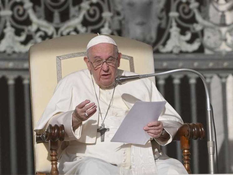 Papa Francesco: la preghiera è vicinanza e non parole vuote