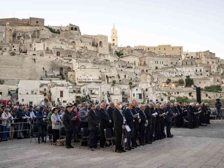 Caiazzo: il Congresso eucaristico ci restituisce al gusto della vita