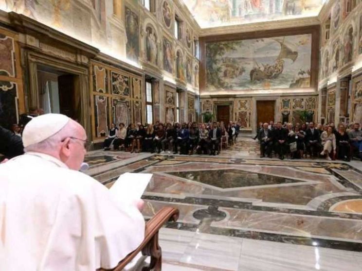 Il Papa: scuola e università siano spazi di integrazione