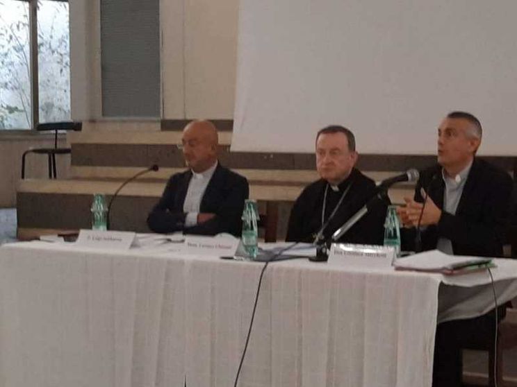 Lotta agli abusi, l'impegno della Cei: nei centri d'ascolto porte aperte a tutti