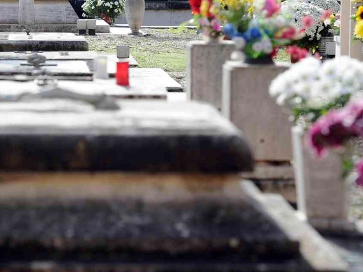 Ama Roma si scusa per i disservizi al Cimitero. I nodi restano