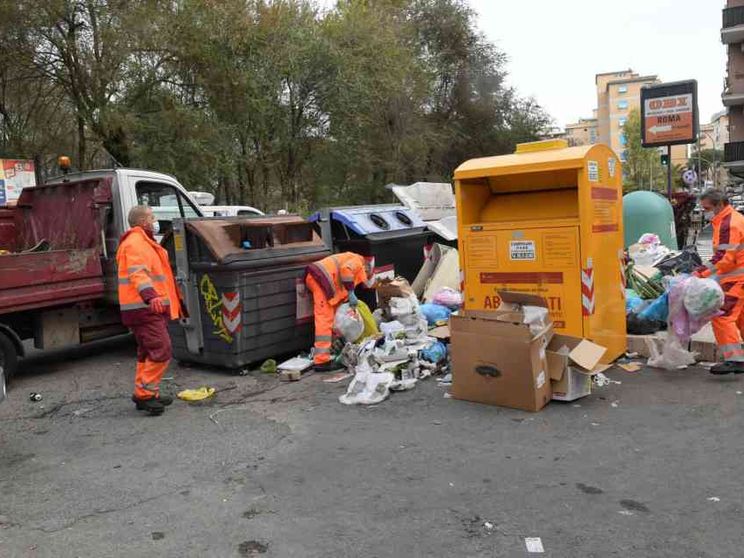 Servizi pubblici: Roma è da sei, ma bocciata sulla situazione rifiuti