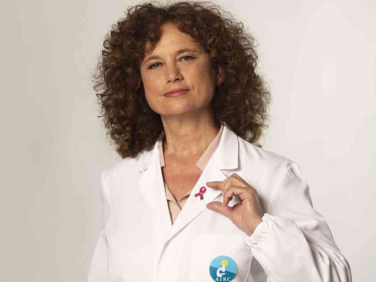 «Tumore al seno, manca tanto così...». È caccia alle metastasi