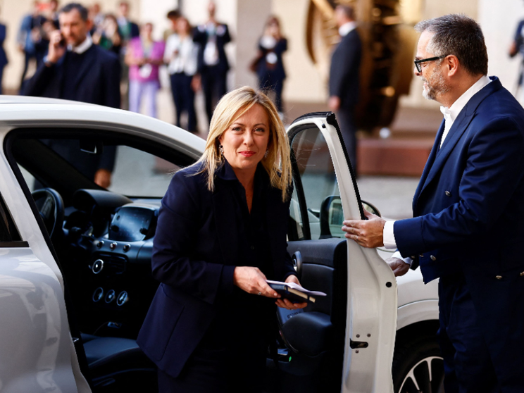 La romana «doc» sola al comando