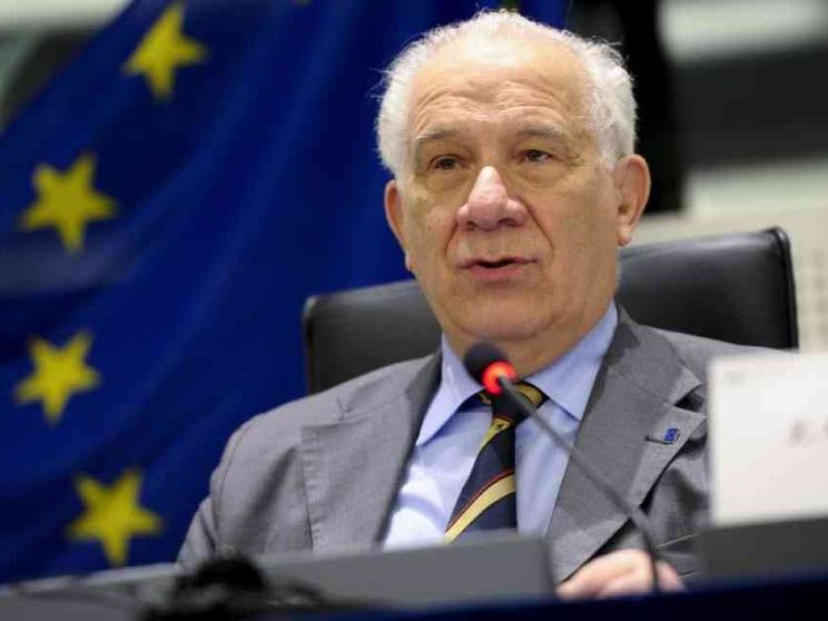 Cos'è la capacità giuridica del concepito e perché Carlo Casini voleva una legge