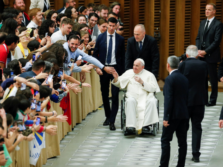 Il Papa ai giovani di Ac: «Il nostro motto è "mi interessa"»