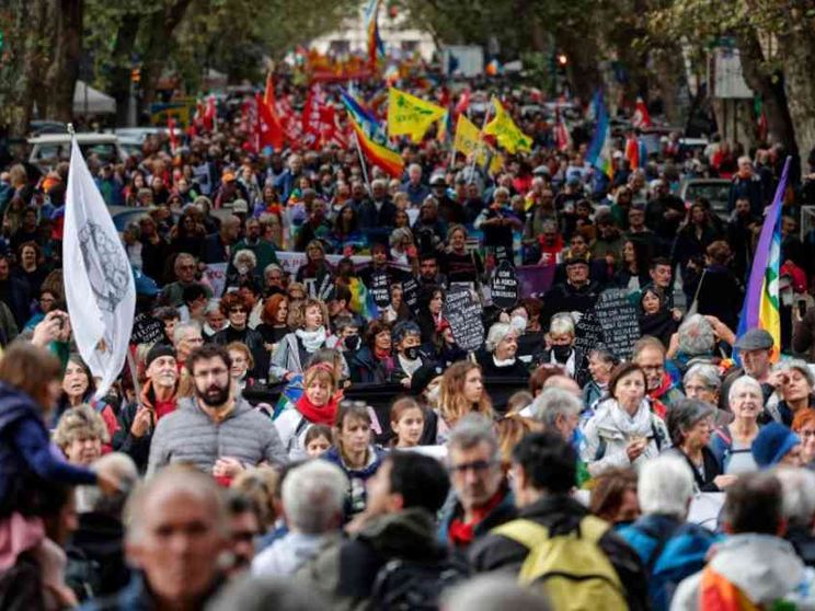 Il popolo della pace: «Siamo in 100mila, ora il cessate il fuoco»