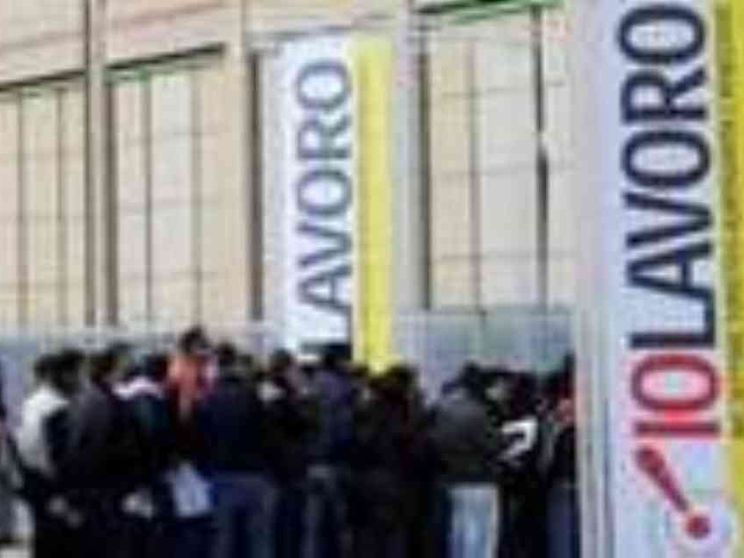 Giovani sempre più precari e sottopagati