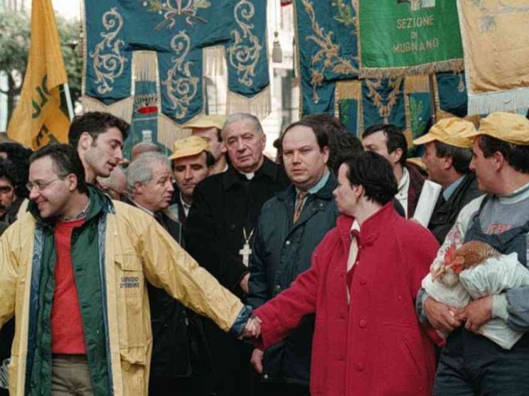 I 40 anni della «piccola marcia» di don Riboldi contro la camorra