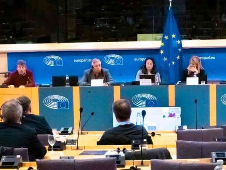 «One of us» al Parlamento europeo: diritto alle cure, non eutanasia