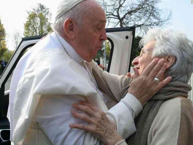 Il Papa giunto in Piemonte. Nella Bergoglio: qui custodiamo le sue radici