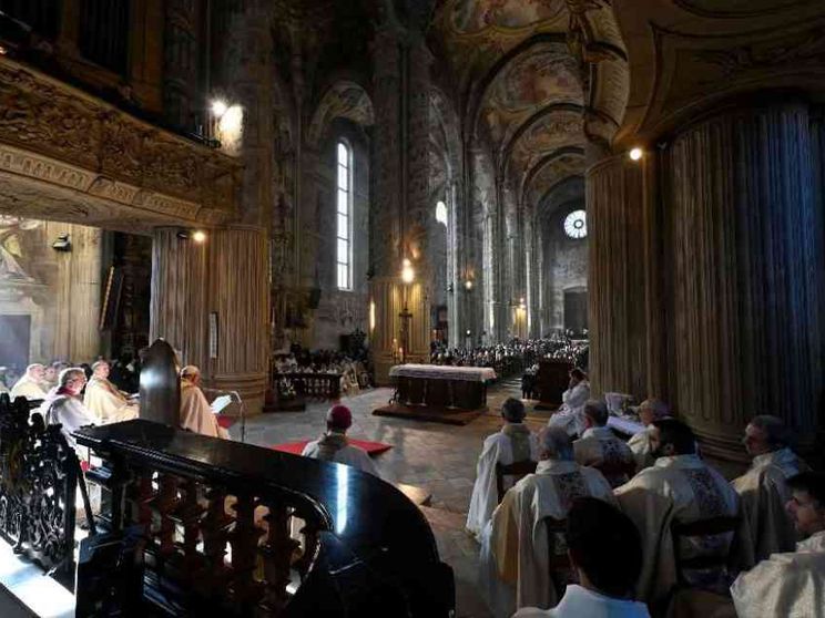 Papa Francesco ad Asti: no al contagio letale dell'indifferenza