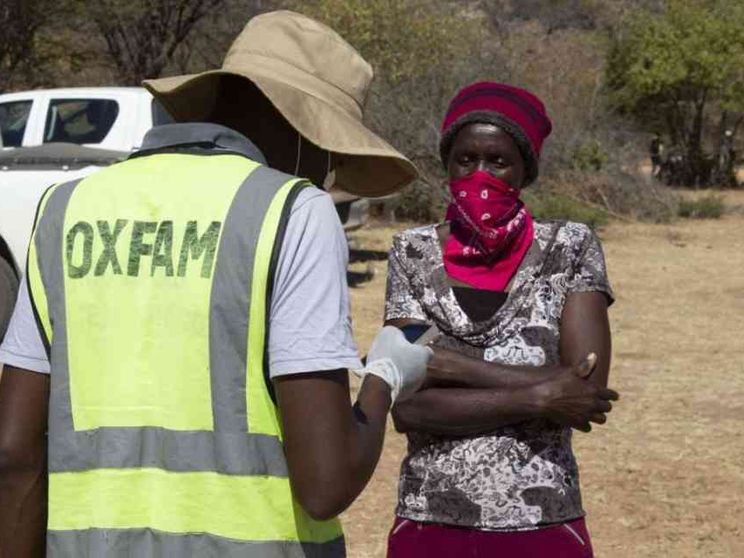 «Oltre che dai vaccini, paesi poveri tagliati fuori anche da cure antivirali»