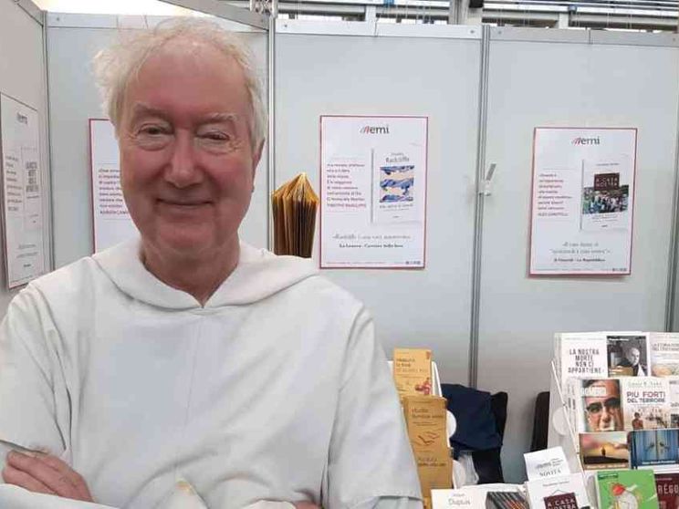 Radcliffe: «Sono il silenzio e il dialogo i segreti dell’essere prete»