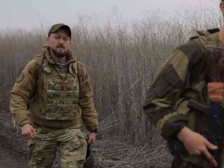 Padre Zelinskyy, il cappellano in prima linea: troppi falsi miti sulla guerra