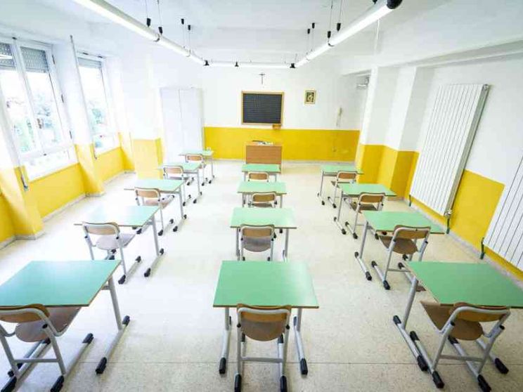 Meno iscritti a scuola, ma è boom di abbandoni e Neet