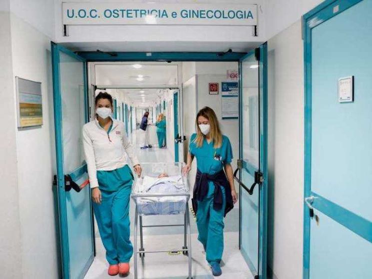 I medici: noi, 100mila in meno nel 2027. Il governo: «Situazione drammatica»