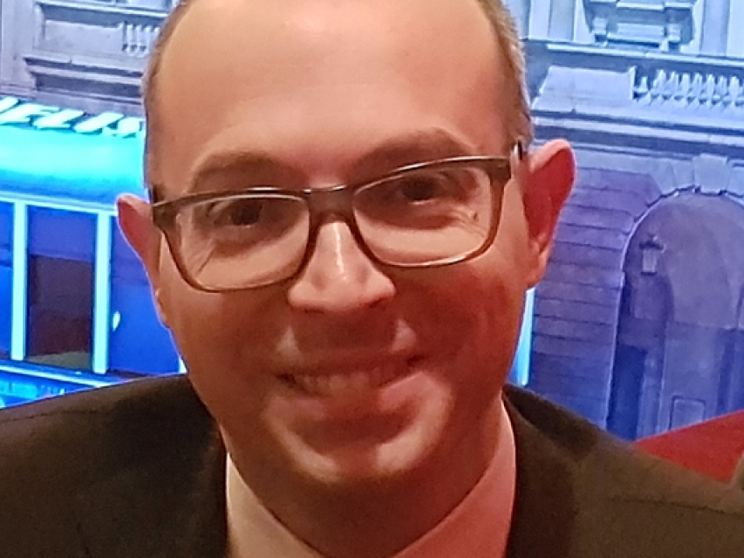 Ma l'arte non può e non deve finire in ostaggio dei sentimenti della guerra