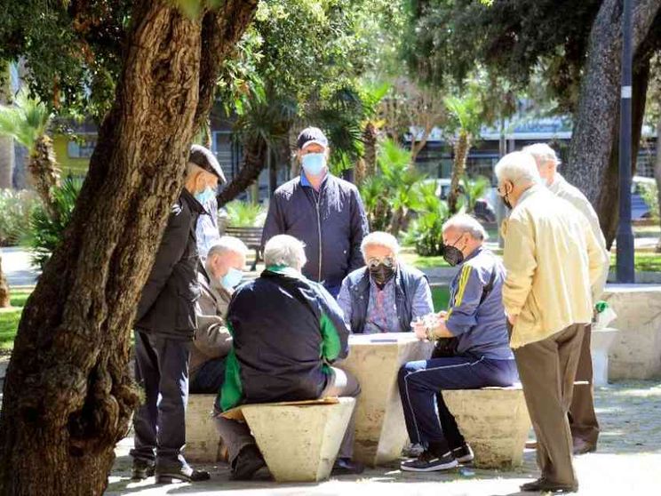 Istat: Italia sempre più vecchia. Popolazione in calo, sempre meno nascite