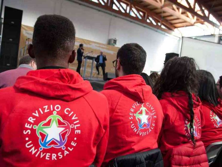 Servizio civile universale e obbligatorio: una proposta sul tavolo da 25 anni