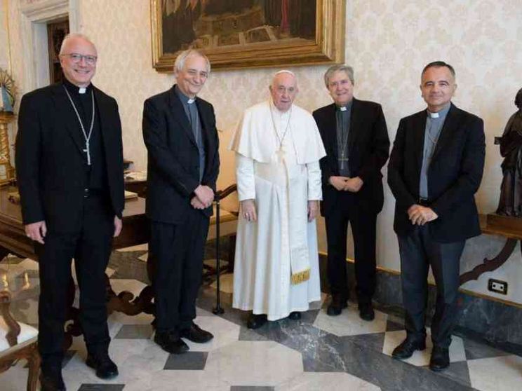 Gli auguri della presidenza della Cei per gli 86 anni di Papa Francesco