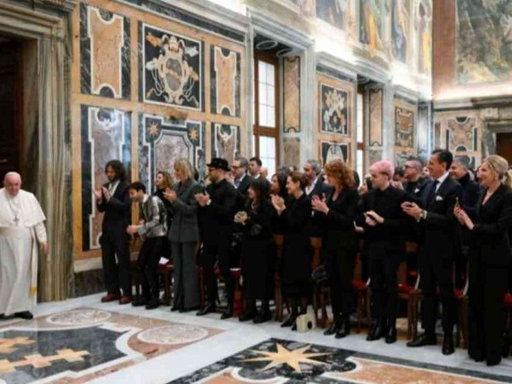 Il Papa agli artisti del Concerto di Natale: spendiamoci per la pace
