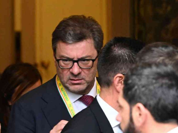 La manovra arriva in aula, ultimo assalto al Reddito di cittadinanza