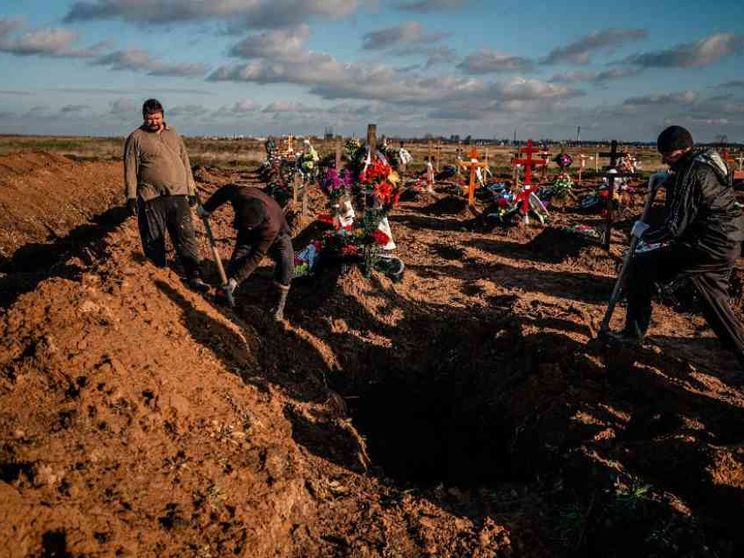 Fine anno di fuoco e missili sull’Ucraina. No di Lavrov alla pace di Zelensky