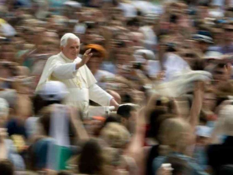 Diocesi, associazioni, movimenti insieme nel ricordo commosso di Benedetto