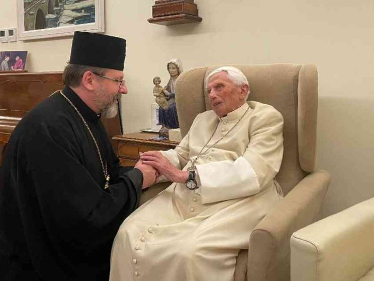 L'Ucraina piange Benedetto XVI: vicino con la preghiera al popolo martoriato