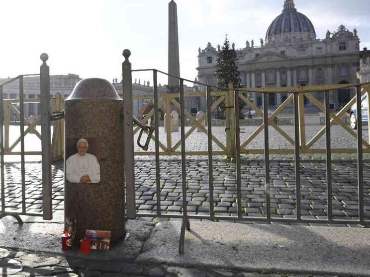 Benedetto XVI, dalla traslazione della salma ai funerali: cosa succede ora