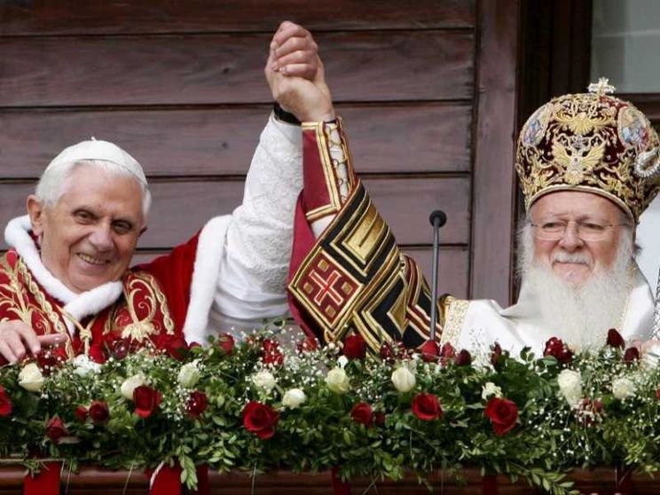 Bartolomeo I: Benedetto XVI ha dato un contributo memorabile al dialogo