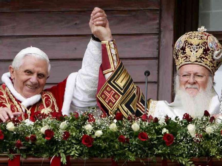 Bartolomeo I: Benedetto XVI ha dato un contributo memorabile al dialogo