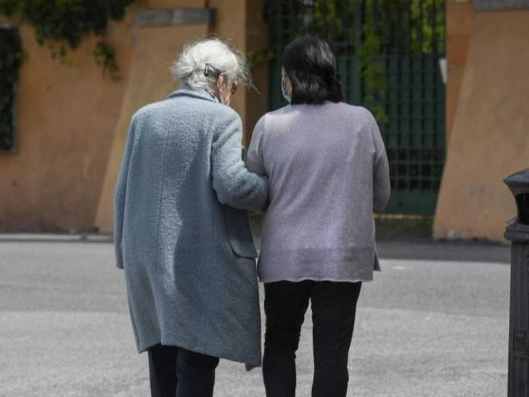 Colf e badanti, nessun accordo. Gli aumenti sono automatici