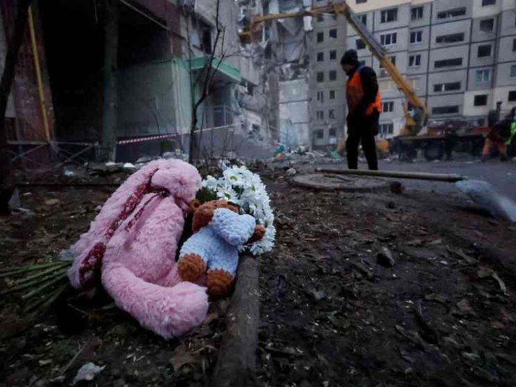 Un altro bimbo estratto dal condominio di Dnipro: i morti sono 44